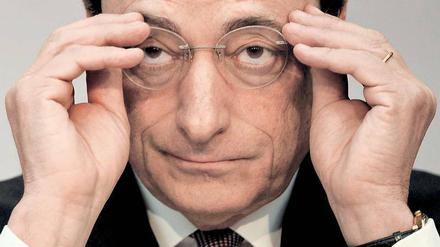 Mario Draghi. Finanzminister Wolfgang Schäuble (CDU) gab dem Italiener sogar eine Mitschuld am Aufstieg der AfD. 