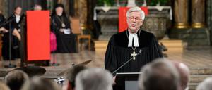 Das Festjahr zum 500. Reformationsjubiläum hat am 31.10.16 mit einem Festgottesdienst in der Berliner Marienkirche begonnen. Dabei sprach der Ratsvorsitzende der Evangelischen Kirche in Deutschland (EKD), Landesbischof Heinrich Bedford-Strohm. 