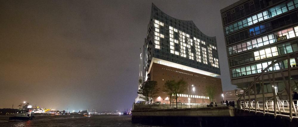Fassade der Elbphilharmonie in Hamburg.