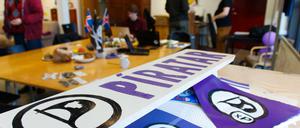 Noch nie war das Rennen um die Regierungsbildung zwischen den Konservativen und den Piraten in Island so knapp. Am Samstag stimmen die Inselbewohner bis Mitternacht ab.