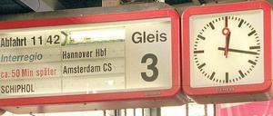 Lange her. 1998 hielt am Bahnhof Zoo noch ein Interregio nach Amsterdam. Verspätung gab’s auch.