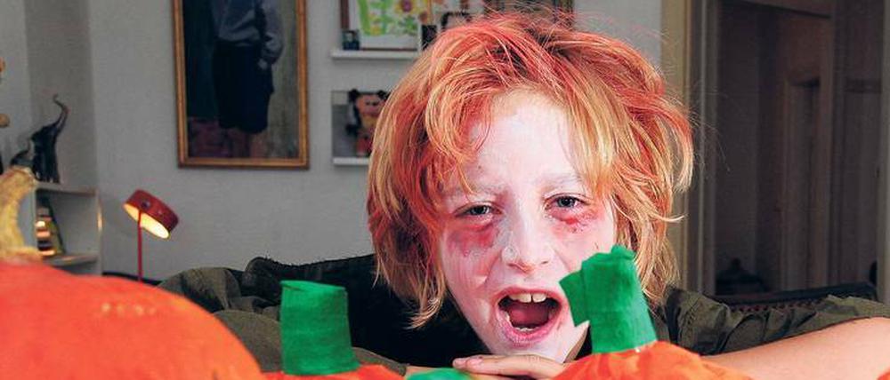 Ach wenn’s mich doch gruselte. Wer Kürbisse schnitzen oder sich gruselig schminken lassen möchte, kann viele Halloween-Partys in Berlin besuchen. 