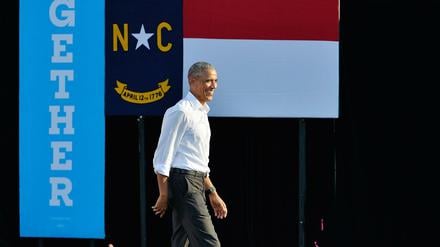 Barack Obama wirbt für Hillary Clinton an der Universität von Chapel Hill, North Carolina.