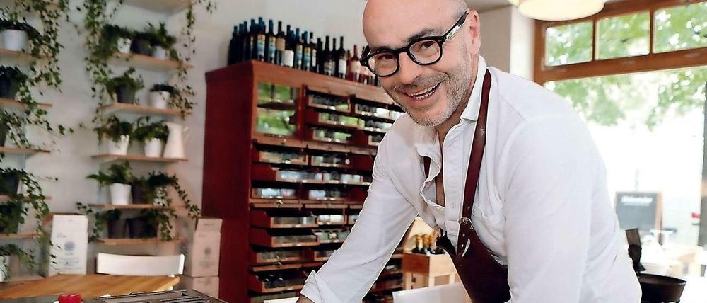 Macher und Küchenchef in einem: Chris Zanotto, Inhaber der kleinen Osteria in der Potsdamer Dortusstraße.