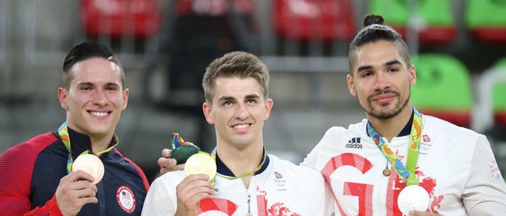 Louis Smith (rechts im Bild) hat sich inzwischen für den Vorfall entschuldigt.