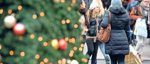 Noch ist viel Zeit zur Geschenkesuche. Mit dem verkaufsoffenen Sonntag bahnt sich das Weihnachtsgeschäft aber schon an. 