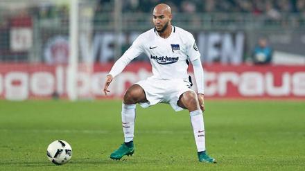 Der Mann mit den langen Beinen. John Anthony Brooks ist diesen Tagen die Konstante in Herthas Abwehr. 