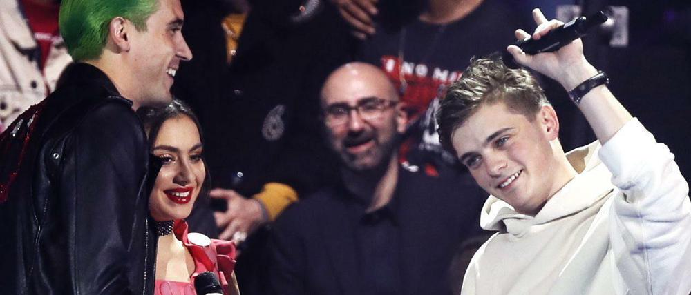 Dafür war, Dutch DJ Martin Garrix, einer der Gewinner des Abends. Er bekam den Best Electronic-Award.