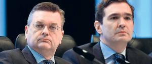 Autosuggestiv. DFB-Präsident Reinhard Grindel (links, mit Generalsekretär Friedrich Curtius) war in seiner Erfurter Rede lange im Rechtfertigungsmodus unterwegs. Foto: dpa/Schutt