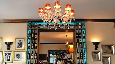 Endlich mal weniger Folklore als bei anderen griechischen Restaurants: das Epavlis in Charlottenburg.