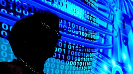 Unübersichtlich. Das Individuum wird im globalen Datenstrom anonymisiert - die Frage ist, wie konsequent das geschieht und wie leicht sich die Daten wieder zu persönlichen Profilen zusammenpuzzeln lassen. Daran haben viele Firmen ein Interesse. 