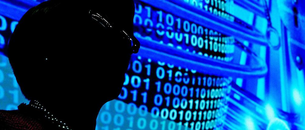 Unübersichtlich. Das Individuum wird im globalen Datenstrom anonymisiert - die Frage ist, wie konsequent das geschieht und wie leicht sich die Daten wieder zu persönlichen Profilen zusammenpuzzeln lassen. Daran haben viele Firmen ein Interesse. 