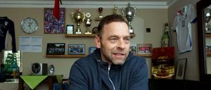 Thomas Häßler, Weltmeister, Europameister, Spandauer, Trainer bei "Club Italia". Hier im Vereinsheim am Spandauer Damm.