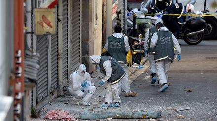 Paris am 18. November 2015: Forensiker nach den Attentaten bei der Spurensuche. 