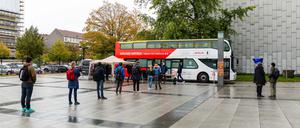 Der Berliner Impfbus kam kurz vor dem offiziellen Semesterstart auch an die TU Berlin.
