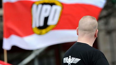 Neonazis posten Liste mit Adresse jüdischer Geschäfte auf Facebook.
