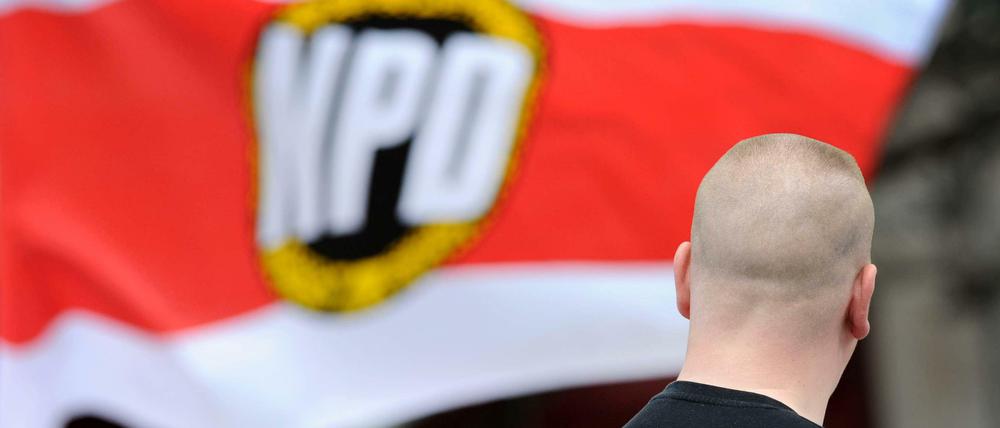 Neonazis posten Liste mit Adresse jüdischer Geschäfte auf Facebook.