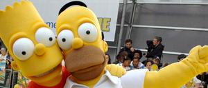Als Homer und Bart Simpson verkleidete Schauspieler bei der Premiere des Films «Die Simpsons».