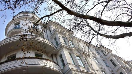 Wohnen am Prachtboulevard Ku'damm. Luxusimmobilien werden hierzulande immer unbeliebter. Wer kann sich denn so etwas leisten? 