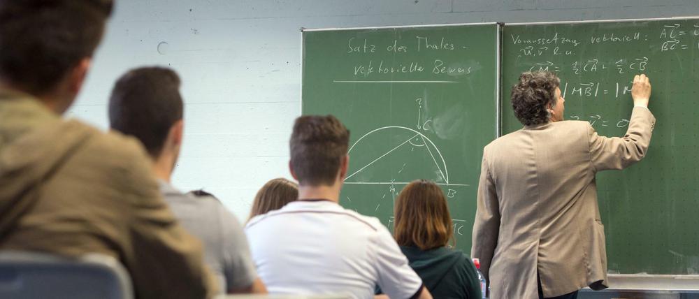 Im Vorjahr lag der Anteil der Schüler, die nach der zehnten Klasse keinen Abschluss erreichten, noch bei 10,5 Prozent.