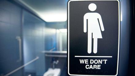Mann, Frau, wie auch immer. Wen kümmert’s? Auf dieser Toilette offenbar niemanden.