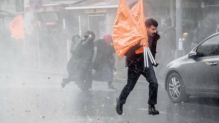 Gewaltsam löste die Polizei wie hier in Istanbul auch am Wochenende wieder prokurdische Demonstrationen auf. 