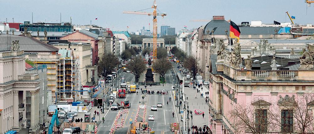 Stadt der Baustellen. Die Straße Unter den Linden soll künftig autofrei werden.