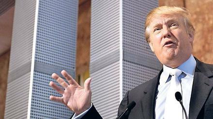 Remake. Donald Trump präsentierte 2005 in New York das Modell "Twin Towers II". Die am 11. September 2001 zerstörten Türme sollten wieder aufgebaut werden. Es kam anders. 