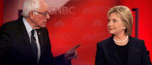 Erst waren sie Rivalen. Dann stand Bernie Sanders im Endspurt des Wahlkampfs an Hillary Clintons Seite. Jetzt macht er Donald Trump Angebote. 