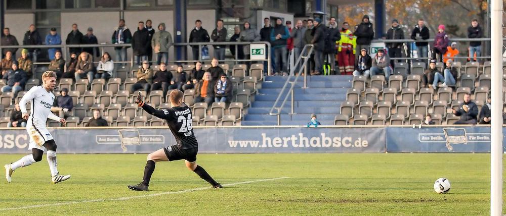 Alexander Esswein trifft in der 56. Minute zum 1:1.