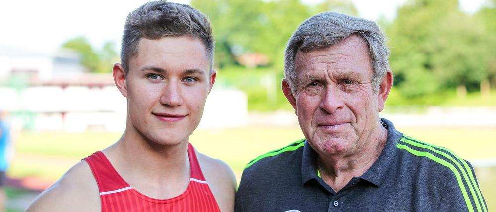 Behindertensportler Felix Streng und Trainer Karl-Heinz Düe.