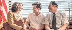 Von wegen Buchhalter. David (Craig Roberts, Mitte, mit Jennifer Grey und Richard Kind) möchte Regisseur werden.