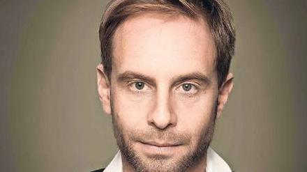  Julian Weigend, Schauspieler (spielte Kommissar Hunger in „Schimanski“), am Dienstag, 22. November, im Sat-1-Film „Verführt – in den Armen eines anderen“.