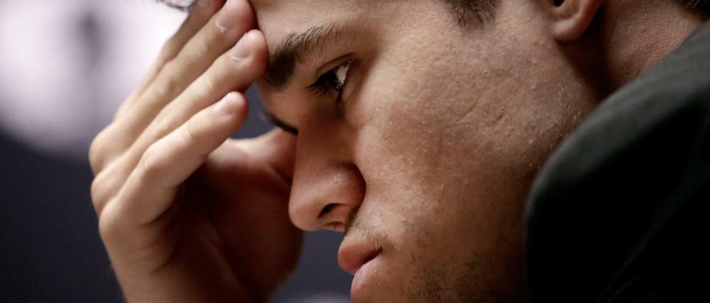 Der Weltmeister grübelt: Magnus Carlsen.