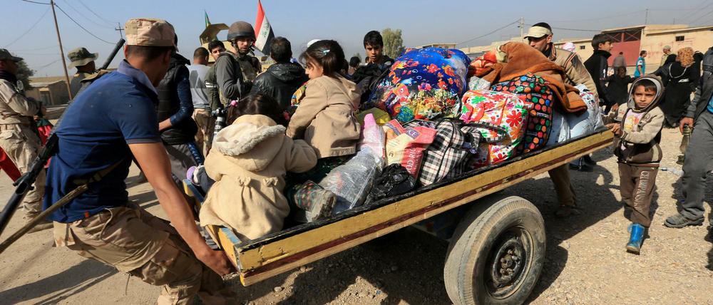 Viele Menschen sind in der Region Mossul auf der Flucht vor den Kämpfen.