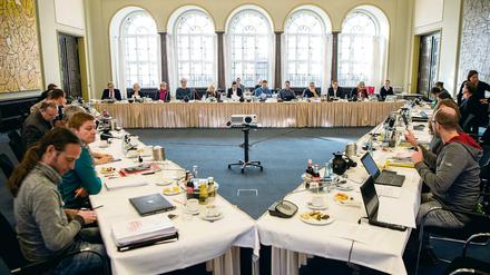 Die Verhandlungen scheinen erfolgreich abgeschlossen: SPD, Linke und Grüne haben sich anscheinend auf Bedingungen für eine Koalition geeinigt.