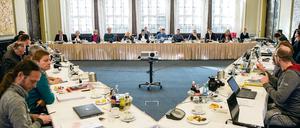 Die Verhandlungen scheinen erfolgreich abgeschlossen: SPD, Linke und Grüne haben sich anscheinend auf Bedingungen für eine Koalition geeinigt.