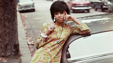 Eine der ersten Fotografien Ghanas in Technicolor. Sie stammt aus 1966, vom Fotografen James Barnor.