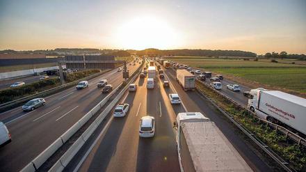 Wer finanziert die Autobahnen?