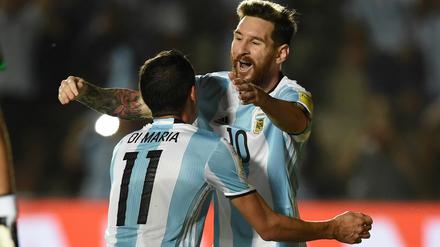 Passt! Angel Di Maria (links) feiert mit Lionel Messi. 