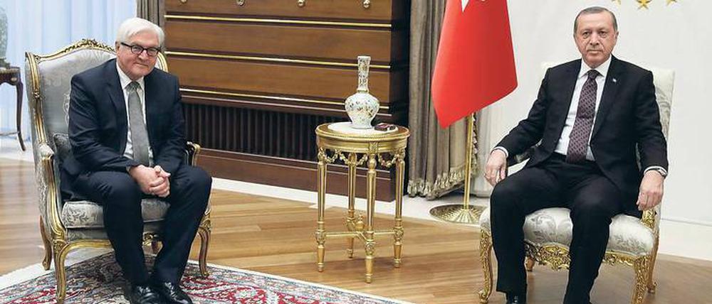 Don Quijote und Richard der Dritte. Frank-Walter Steinmeier scheint Recep Tayip Erdogan und seiner Logik des Machterhalts wenig entgegensetzen zu können.