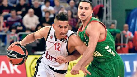 Premiere. Bambergs Maodo Lo spielt heute erstmals als Profi in Berlin. Foto: dpa/De Hierro