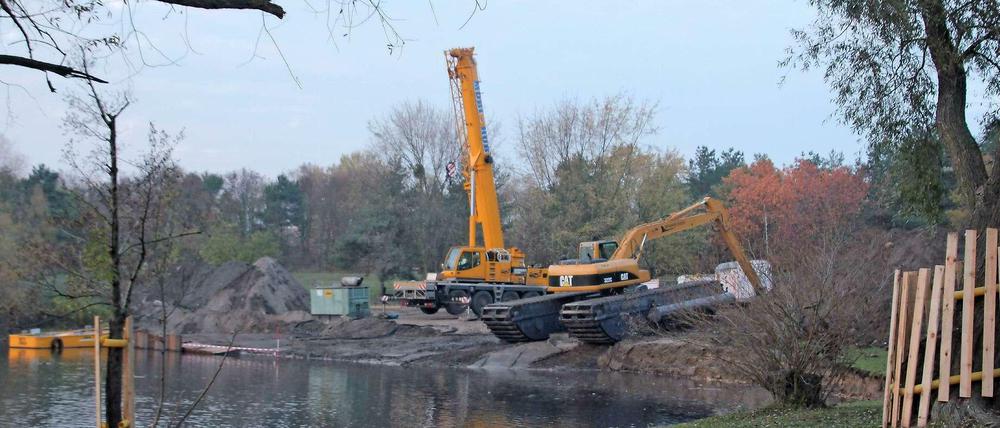 Die Badewiese ist derzeit eine Großbaustelle.