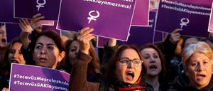 In Istanbul protestierten am Samstag Tausende gegen den Gesetzentwurf.