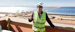 Umweltministerin Barbara Hendricks (SPD) hat das marokkanische Solarkraftwerk in Ouarzazate besucht. Die Finanzierung dieses größten Solarkomplexes der Welt kommt zum Teil auch aus Deutschland. 