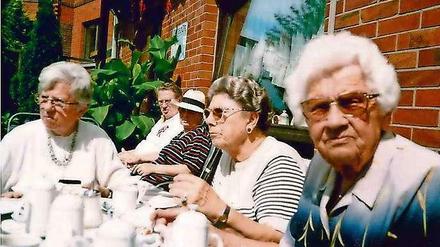 Erste Generation. Noch in den 1990ern traf sich einmal in der Woche eine "Berliner Runde" in Bad Eilsen.
