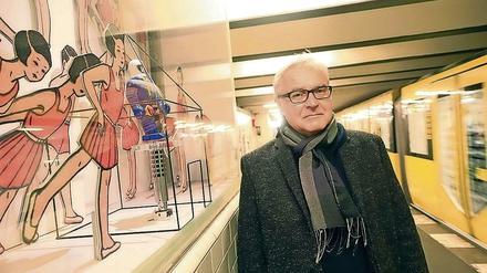 Abgefahren. Künstler Marek Benczewski zeigt rätselhafte Installationen im U-Bahnhof Sophie-Charlotte- Platz.