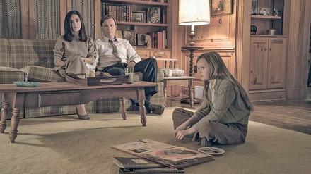 Seymour Levov (Ewan McGregor), Dawn (Jennifer Connelly)