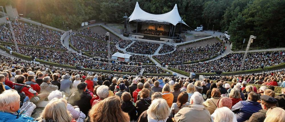 Schon im Sommer kann das Berliner Publikum in der Waldbühne einen Boxkampf sehen.