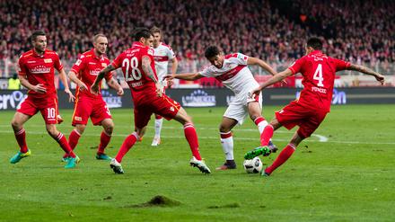 Bis der Rasen leidet. Union im Spiel gegen den VfB.